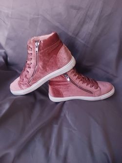 Steve Madden High-Tops