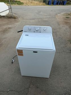Maytag washer with agitador