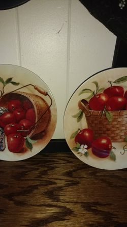 2 apple plates