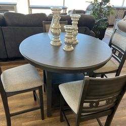 Round Dining Table , 4 Chairs, 6 Chairs , No Money Down , No Credit Needed 