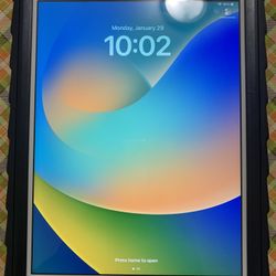 Valentine’s Day Special! Apple iPad 6th Generation 32GB Unlocked Like New!