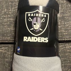Raider blanket