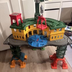 Fisher-Price Thomas & Friends Super Station