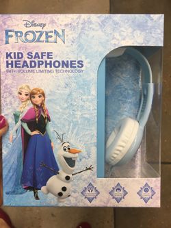 NWT kids frozen headphone