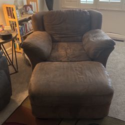 Oversized Chair And Ottoman 