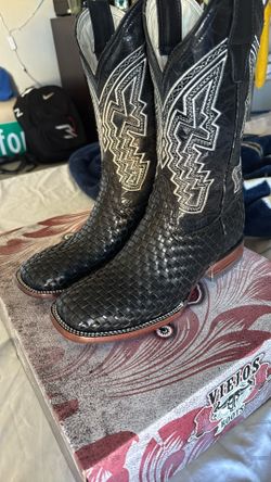 New Men’s Black Boots Never used