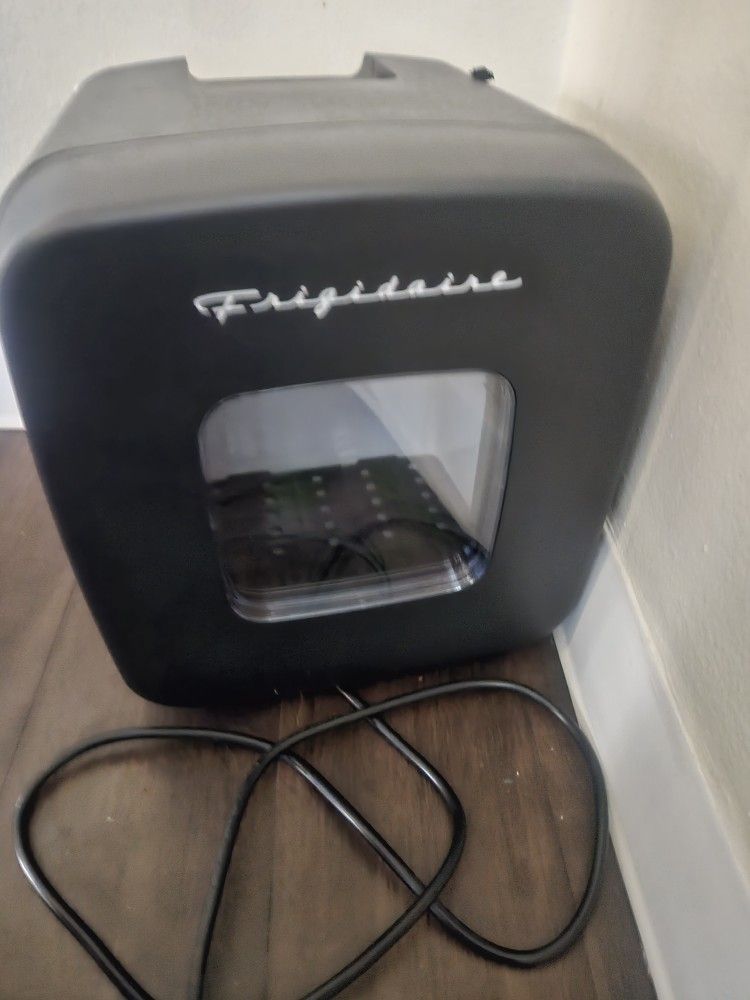 Mini Frigidaire Like New $20