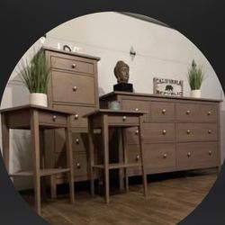 Bedroom Furniture Set with Dresser and Nightstands