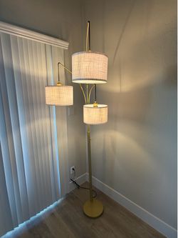 Modern 3-Light Floor Lamp