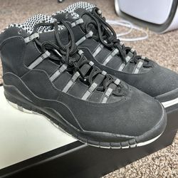 Jordan Retro Sneakers