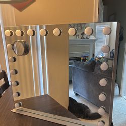 iHOME Hollywood studio XL Mirror