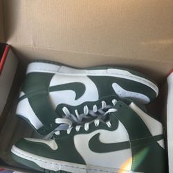 Mid Top Green Dunks 