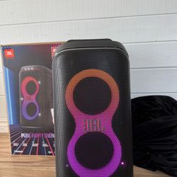JBL Partybox Club 120 Bluetooth Speaker Like New 