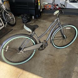 Huffy 26” women’s Cranbrook Cruiser Bike