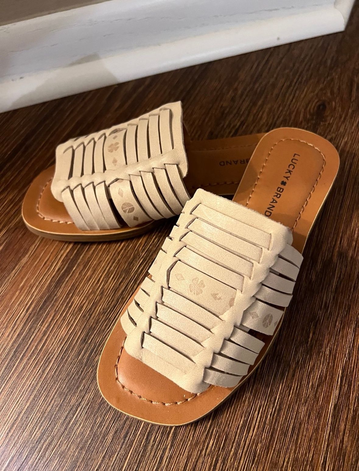 NEW Lucky Brand Sandals