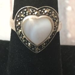 925 Sterling Silver Women's Ring Marcasite & Moonstone Heart SIZE 6.75