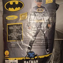 Batman Costume Size   8-10