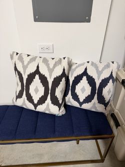 Set of 2 Outdoor Decorative Throw Pillows