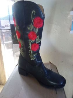 Embroidery Boots