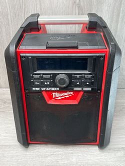 Milwaukee M18 2792-20 Cordless Jobsite Radio & Battery Charger (A1D034185)