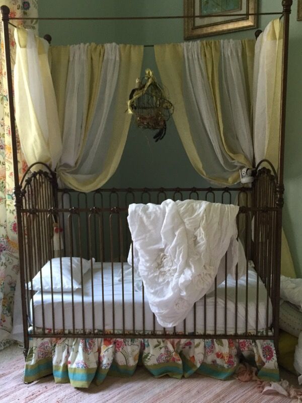 Bratt Decor Venetian gold iron crib $650