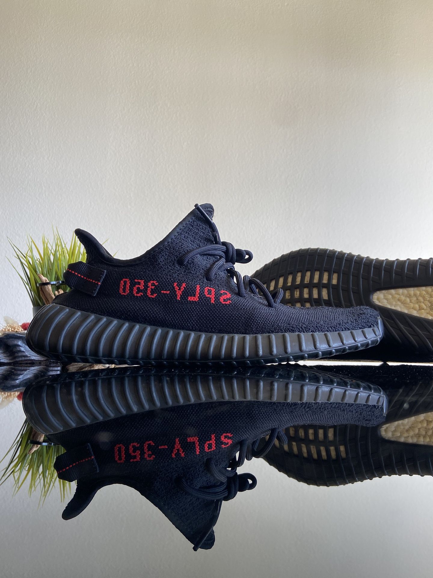 Yeezy Boost 350 V2 Bred