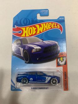 ‘11 Dodge Charger R/T