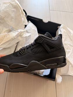 Sz 10.5 Jordan 4 Black Cat’s