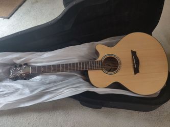 Brand new Dean Acoustic Guitar w/luna case