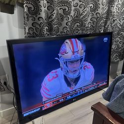 Lg Tv Roku 51x30 In Good Working Condition