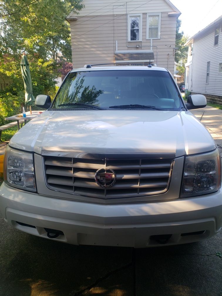 05 Cadillac Escalade