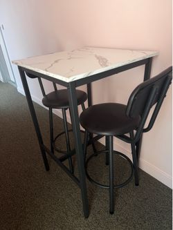 Bar Stool Table and Chairs