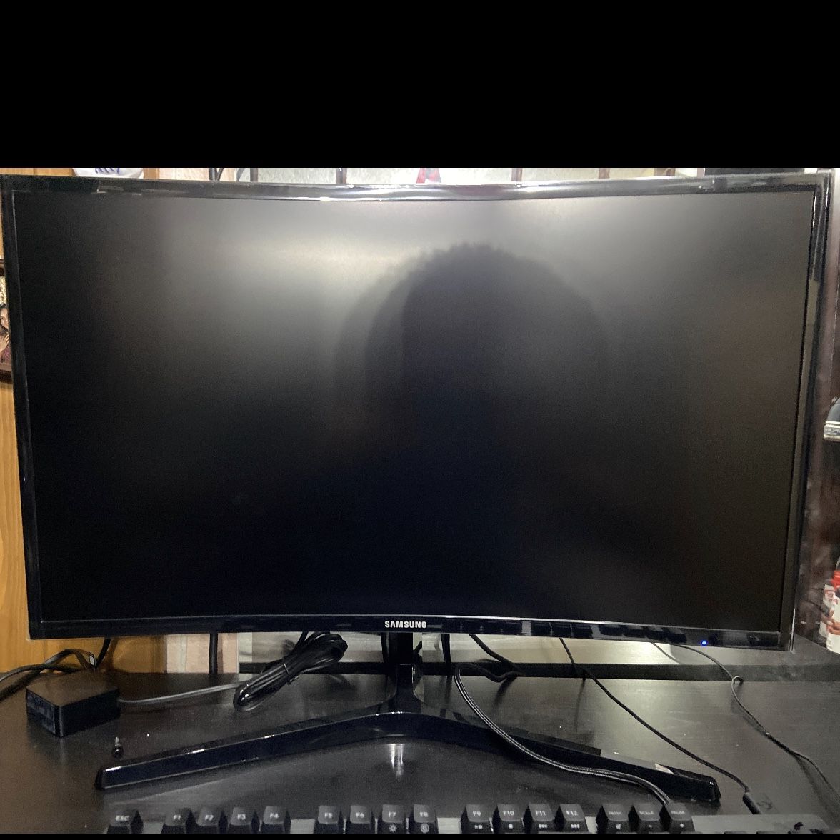 Samsung curved monitor , Logitech Keyboard