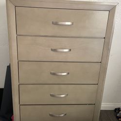 Matching Gray 5 Drawer Dresser And Night Stand 