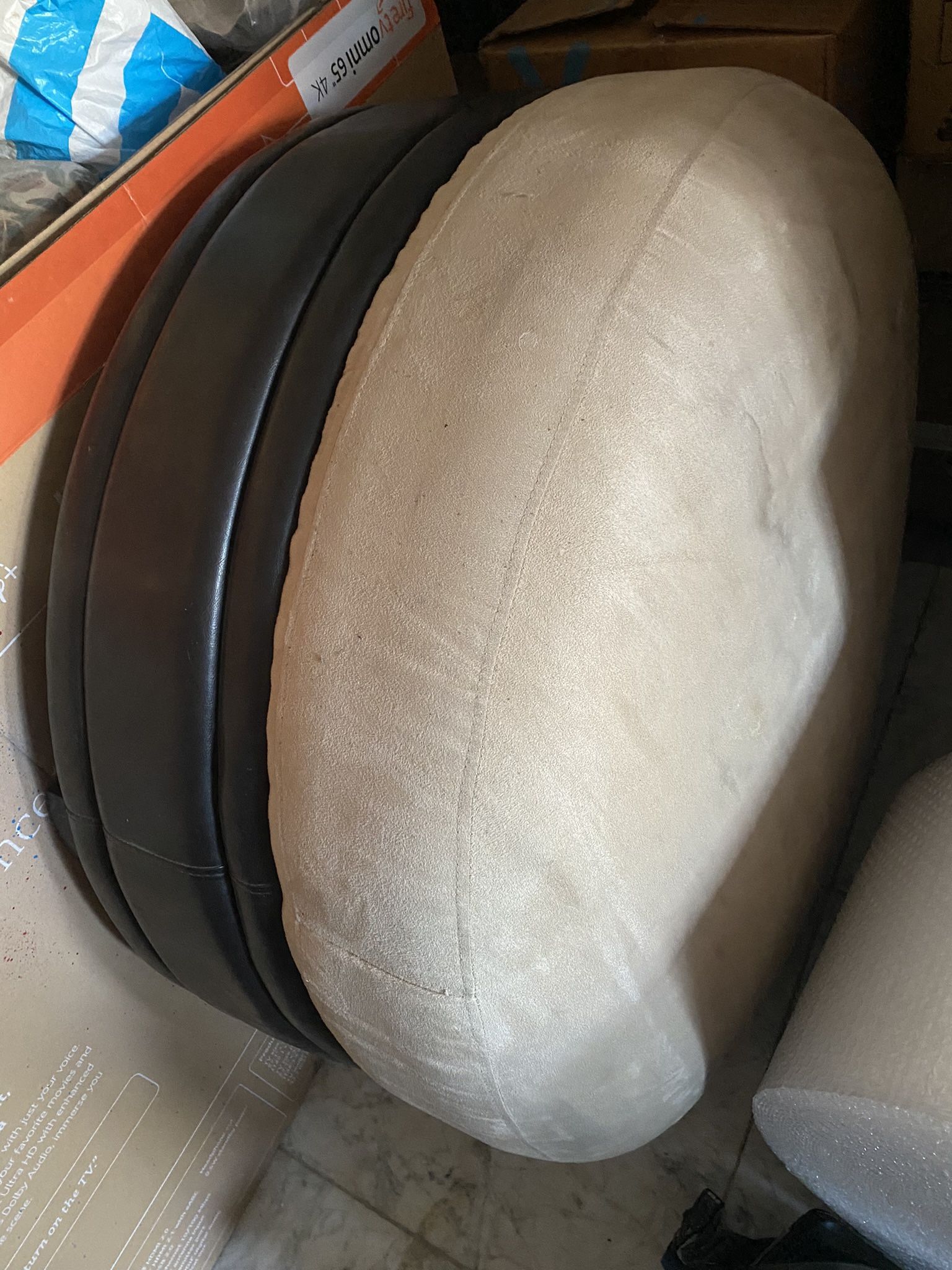 Free Sofa Ottoman 