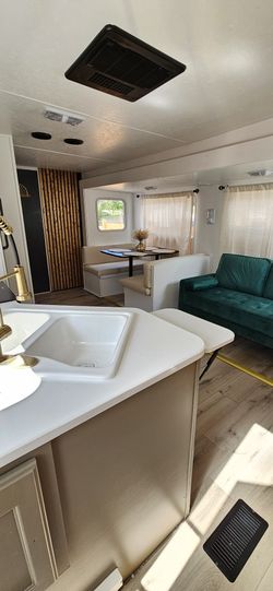 2006 Travel Trailer For Sale