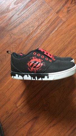 Heely Skate shoes  size 4