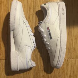 Men’s White reebok sneakers