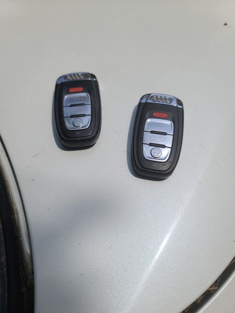 Audi Q7 OEM Keyfobs