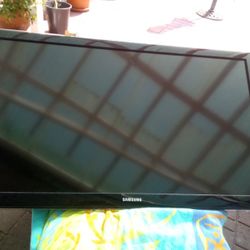 Samsung 50 Inch Plasma TV Missing 3 Prong Cord And Remote 