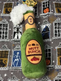 BARK Mutt Bunch Yapple Cider Hard Cider Dog Toy - Size L (50+ lbs) - Squeaky & Crinkle - New with Tags