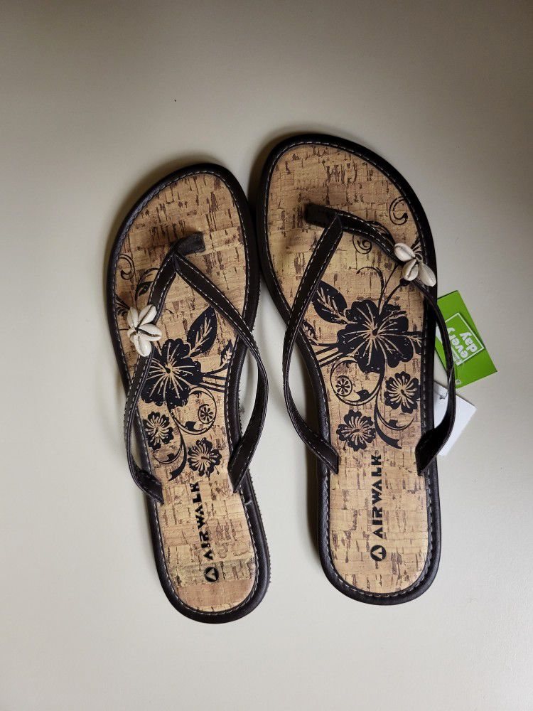 New With Tags  Airwalk Women's Flip Flops Beach Hawaiian Style Sandals