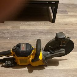 Dewalt Battery Powered Concrete Saw