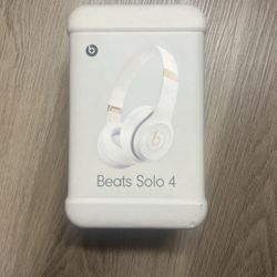 Beats solo 4