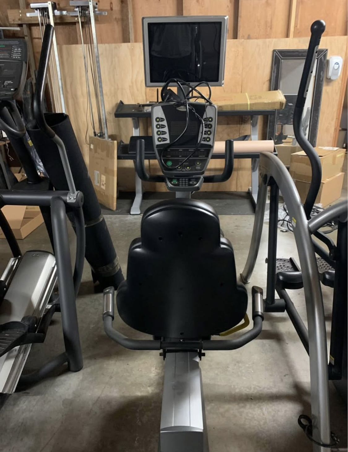 Matrix Mx-r5x Recumbent Bike Only $400