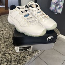 Jordan 11 Retro Low Legend Blue