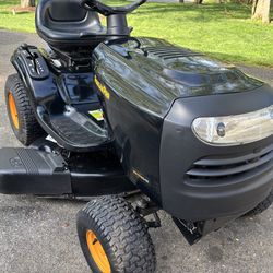 Clean Poulan Lawn Tractor 42”