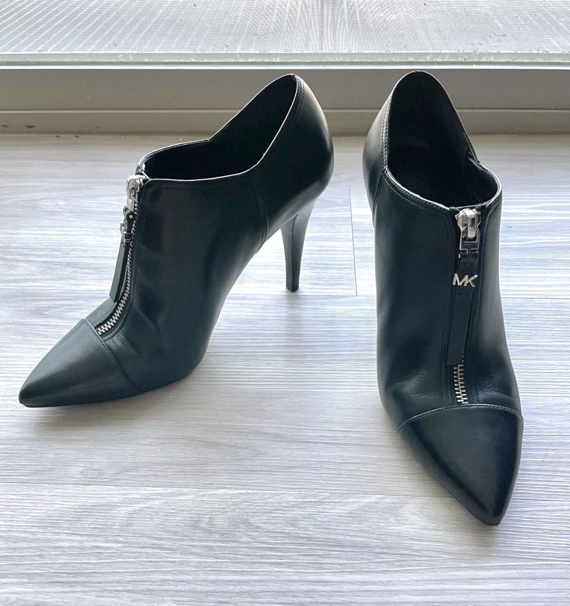 Michael Kors Zip Bootie Stiletto Zip Black Leather 7.5 M