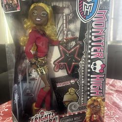 Monster high Clawdia Wolf, frights camera action, Hauntlywood NIB 2013 Rare