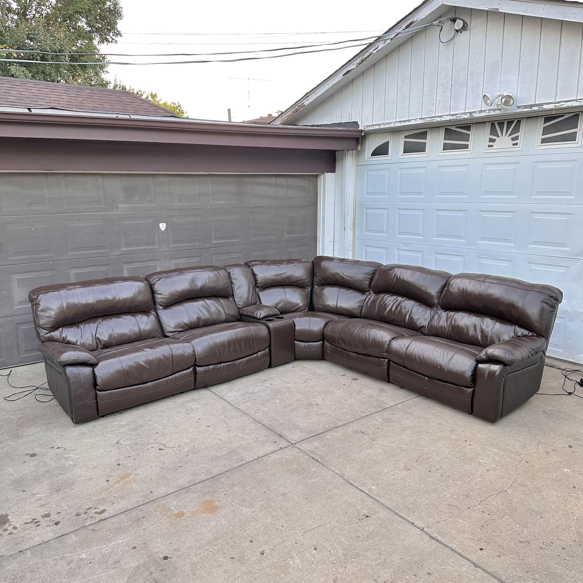 FREE DELIVERY 🚚 Ashley Furniture Leather Brown Sectional Sofa/Couch recliner electric